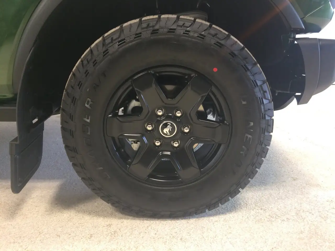 Ford Bronco photo Ford Bronco