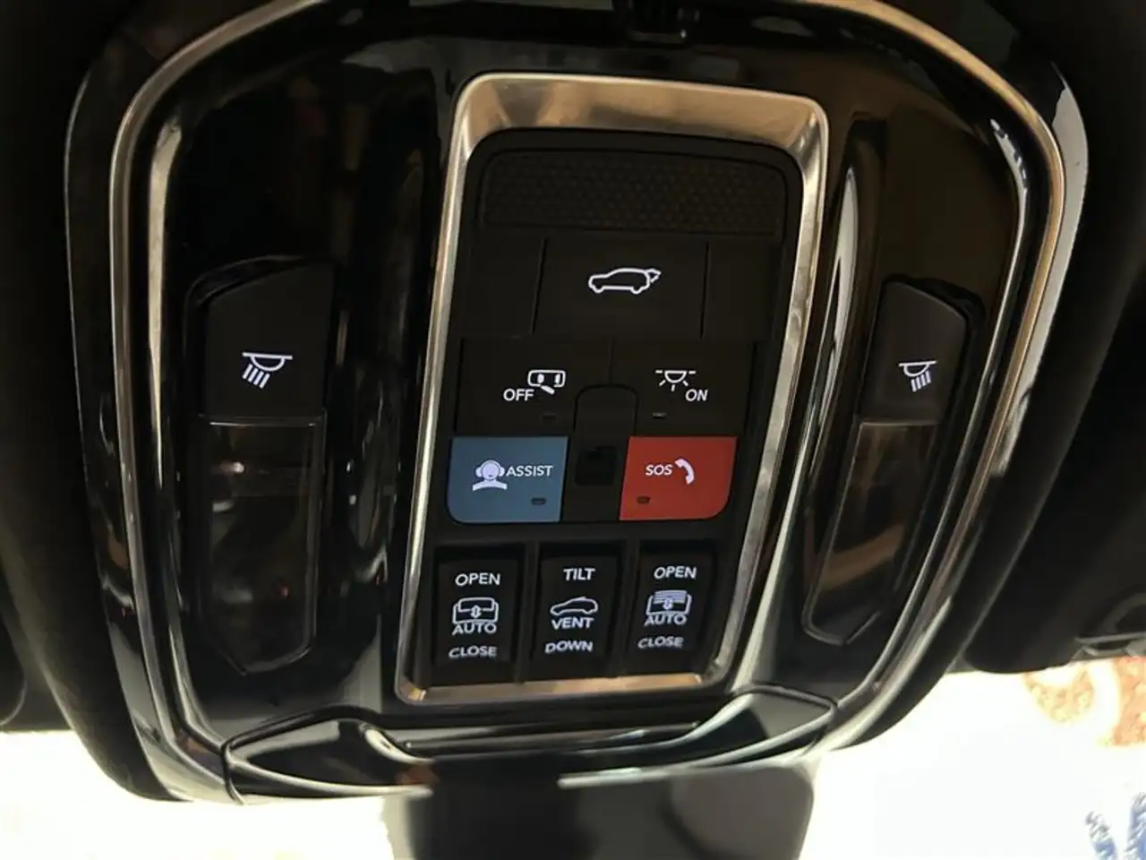 Jeep Grand Cherokee снимка Jeep Grand Cherokee