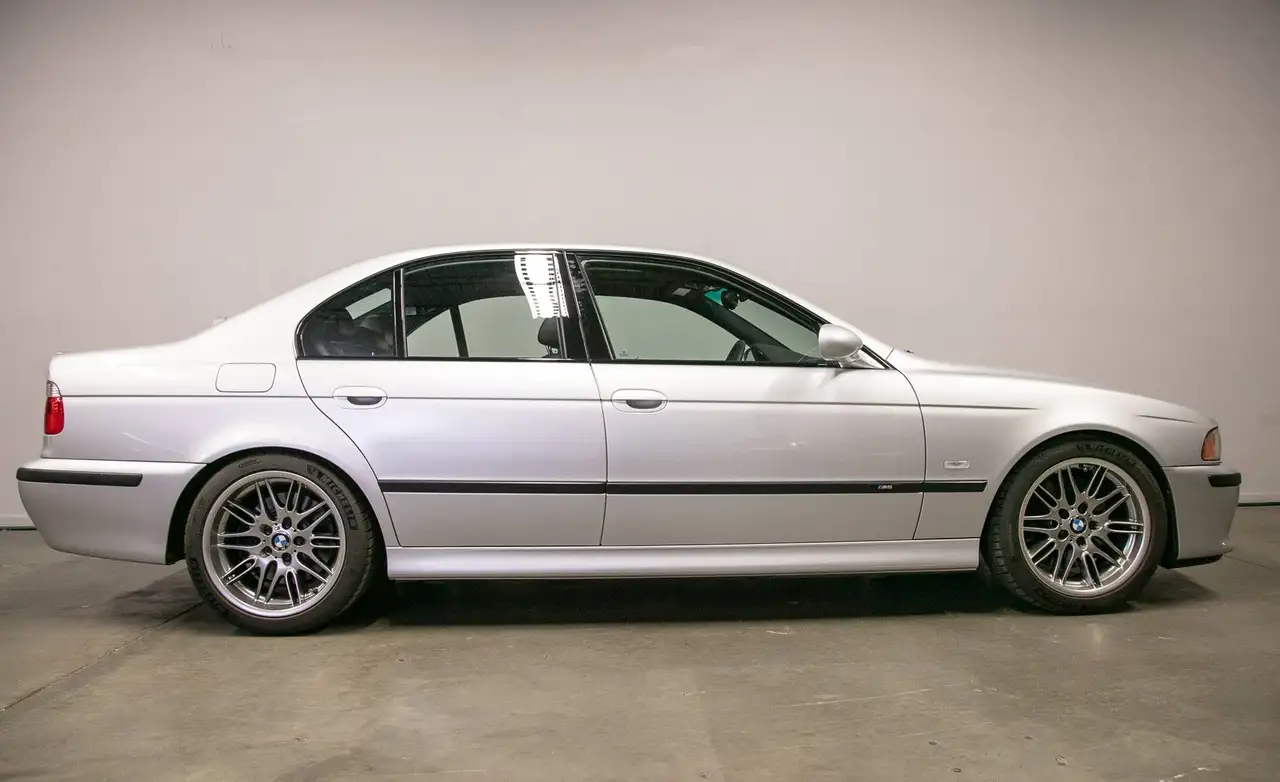 BMW 5 Series fotografie BMW 5 Series