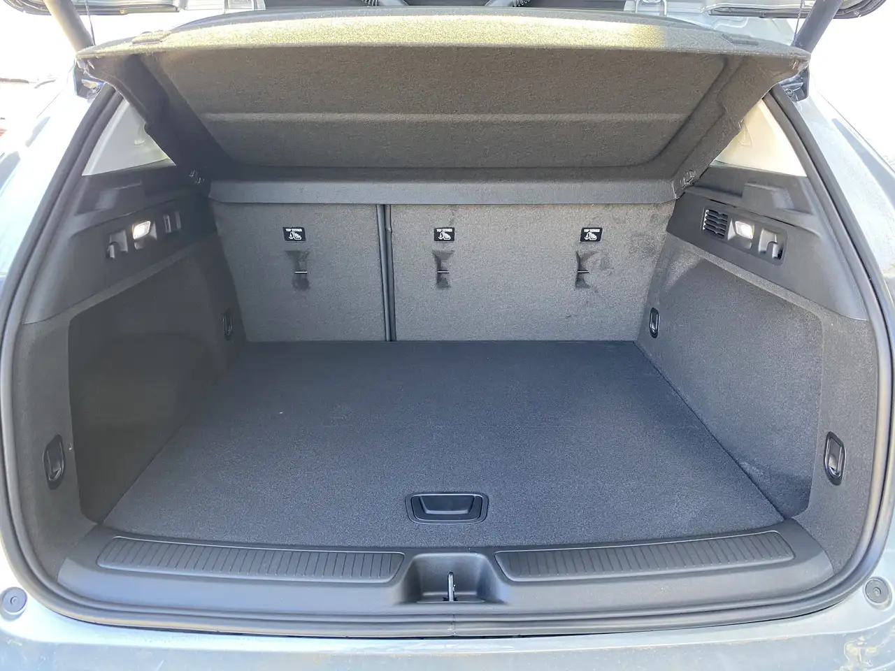 Buick Envision photo Buick Envision