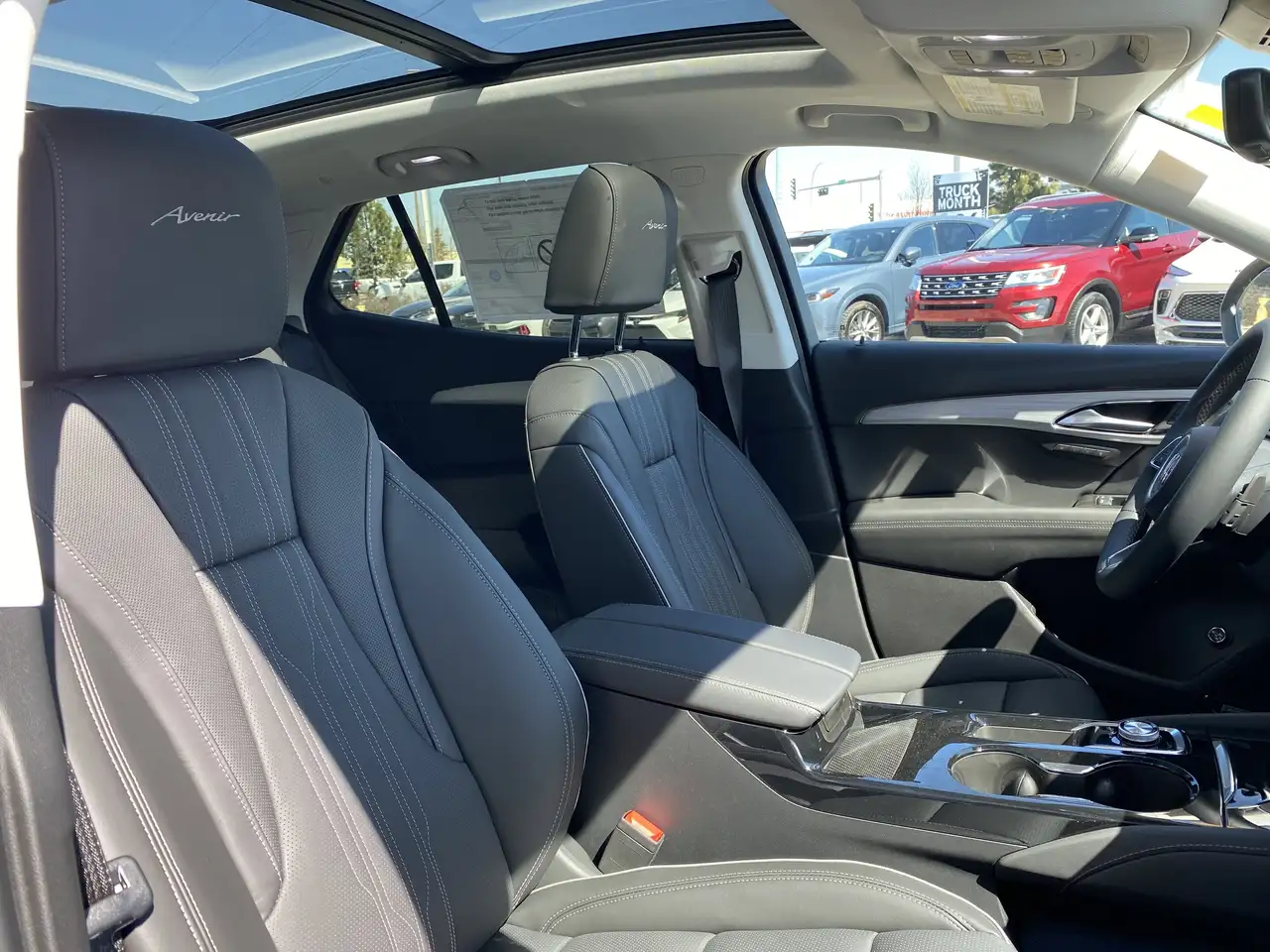 Buick Envision photo Buick Envision