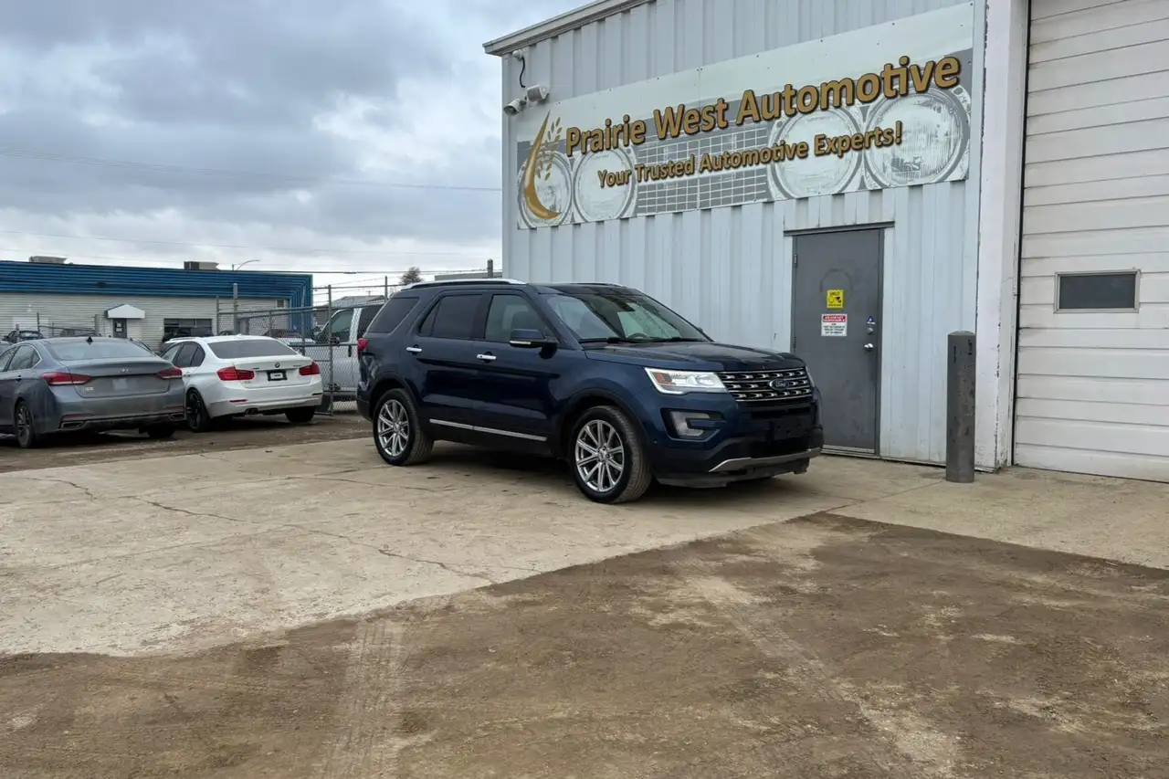 Ford Explorer photo Ford Explorer