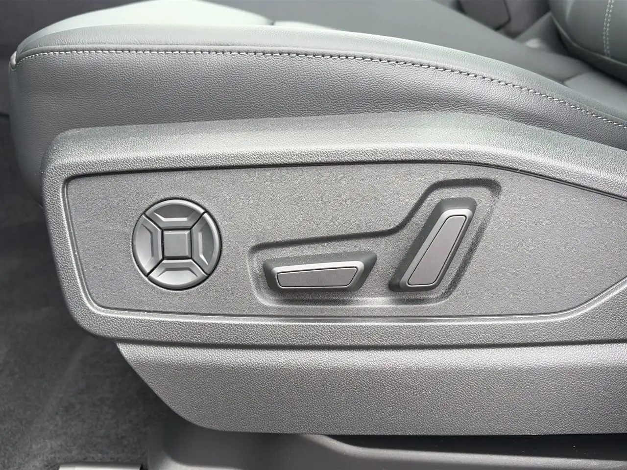 Audi Q5 photo Audi Q5