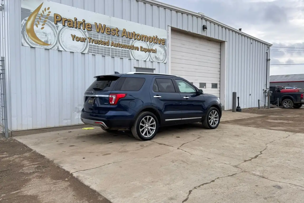 Ford Explorer photo Ford Explorer