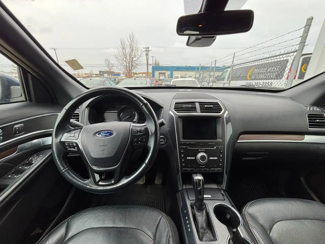 Ford Explorer photo Ford Explorer