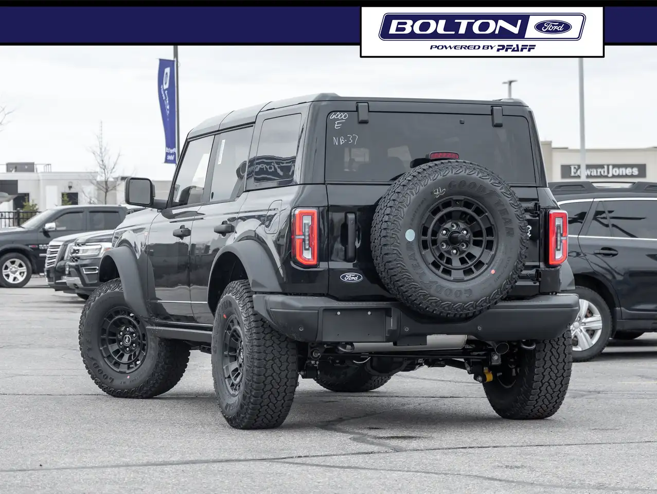 Ford Bronco снимка Ford Bronco