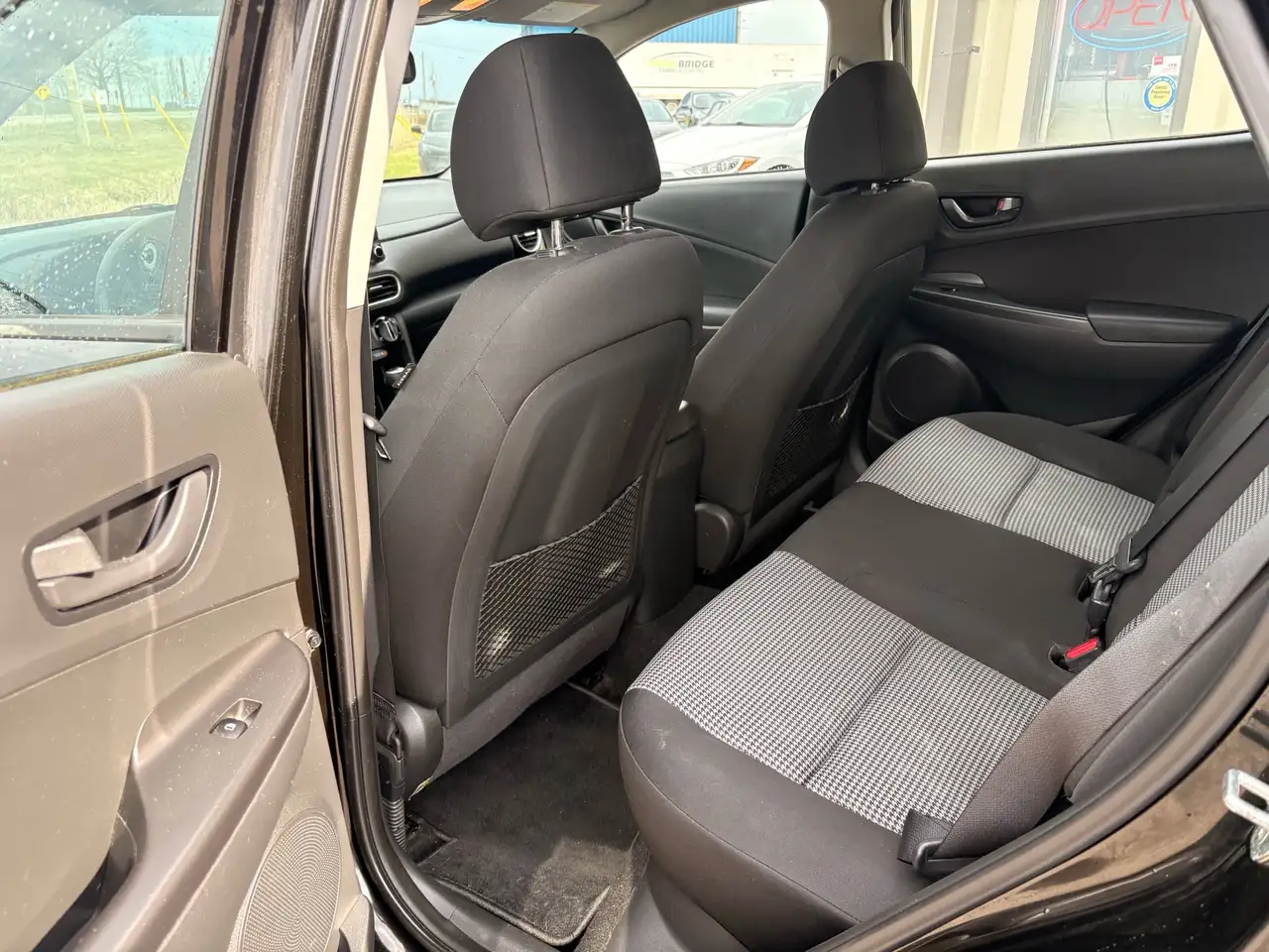Hyundai KONA снимка Hyundai KONA