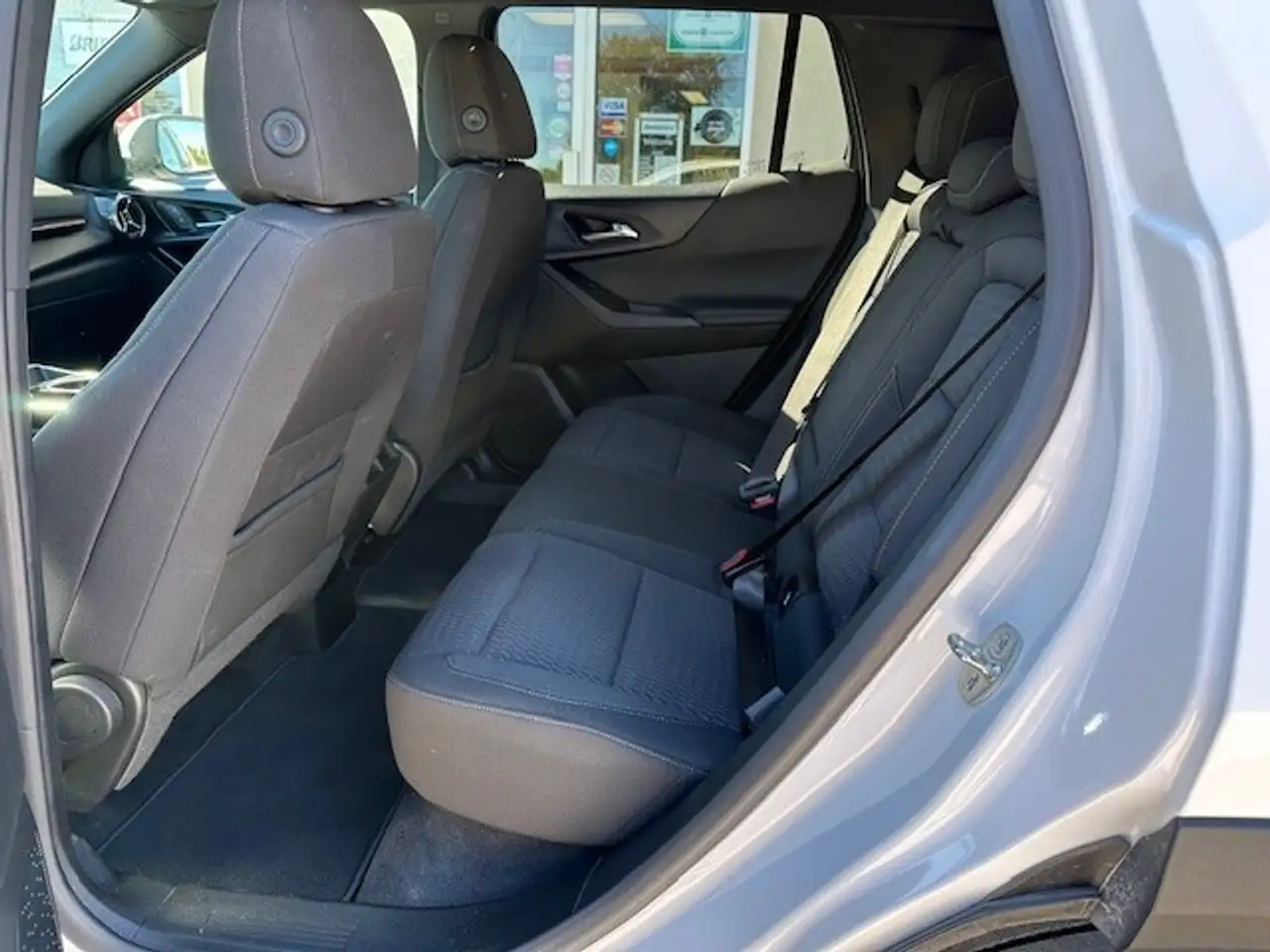 Chevrolet Equinox photo Chevrolet Equinox
