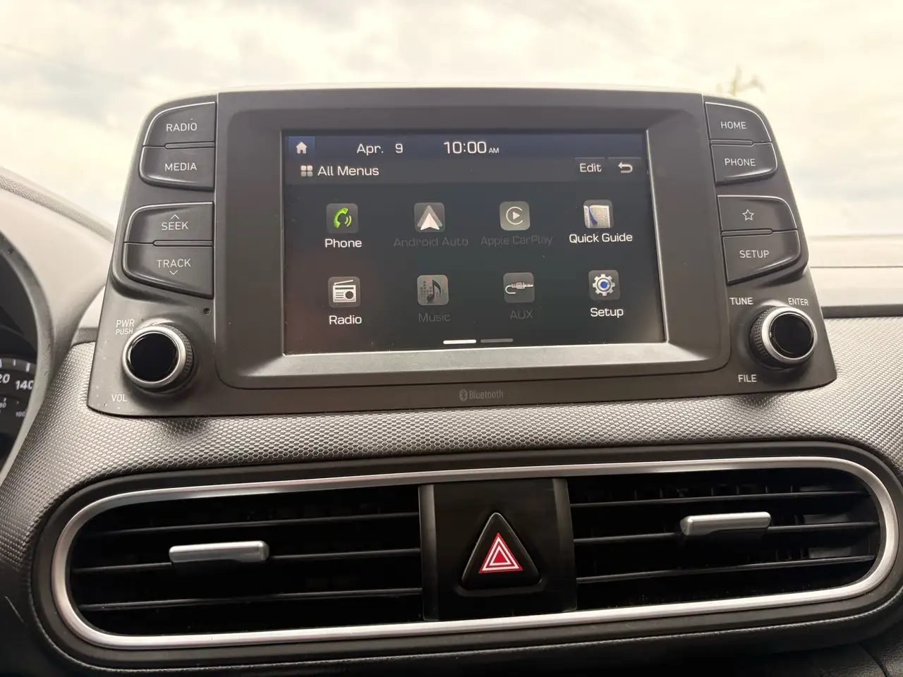 Hyundai KONA снимка Hyundai KONA