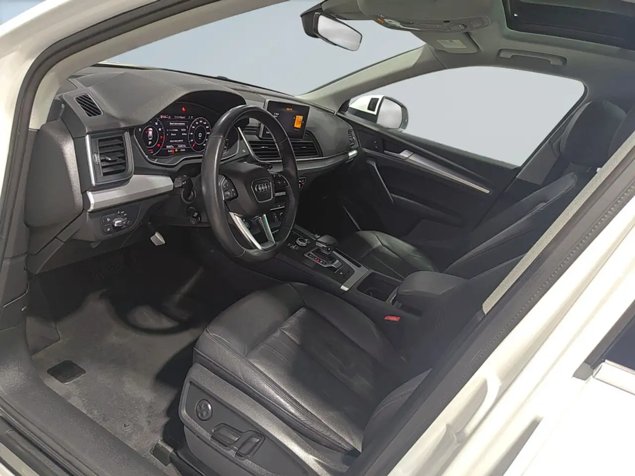 Audi Q5 снимка Audi Q5