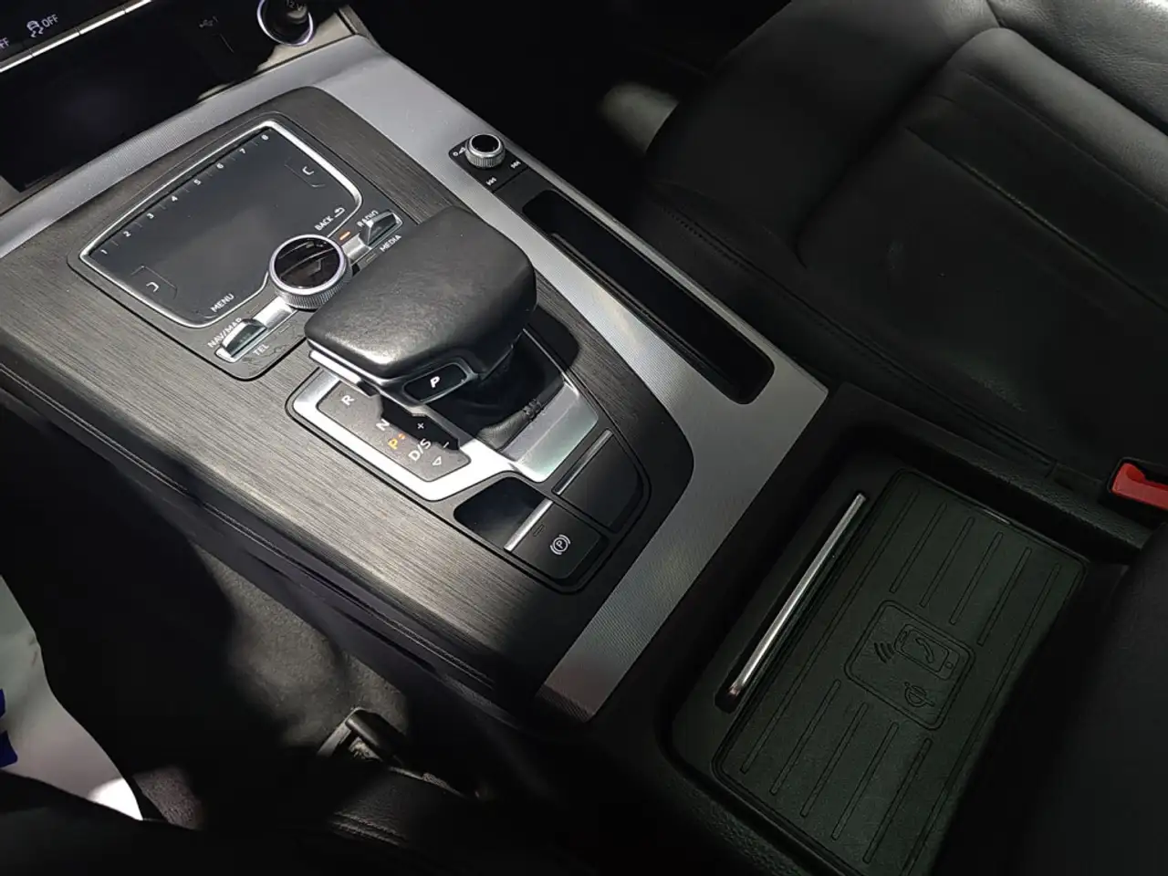 Audi Q5 снимка Audi Q5
