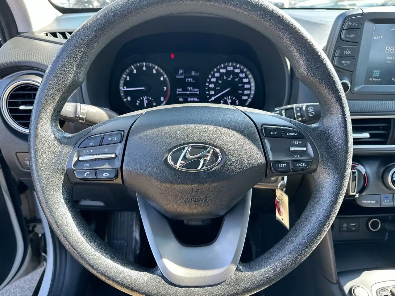 Hyundai KONA снимка Hyundai KONA