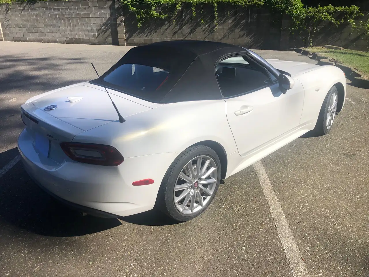 Fiat 124 Spider photo Fiat 124 Spider