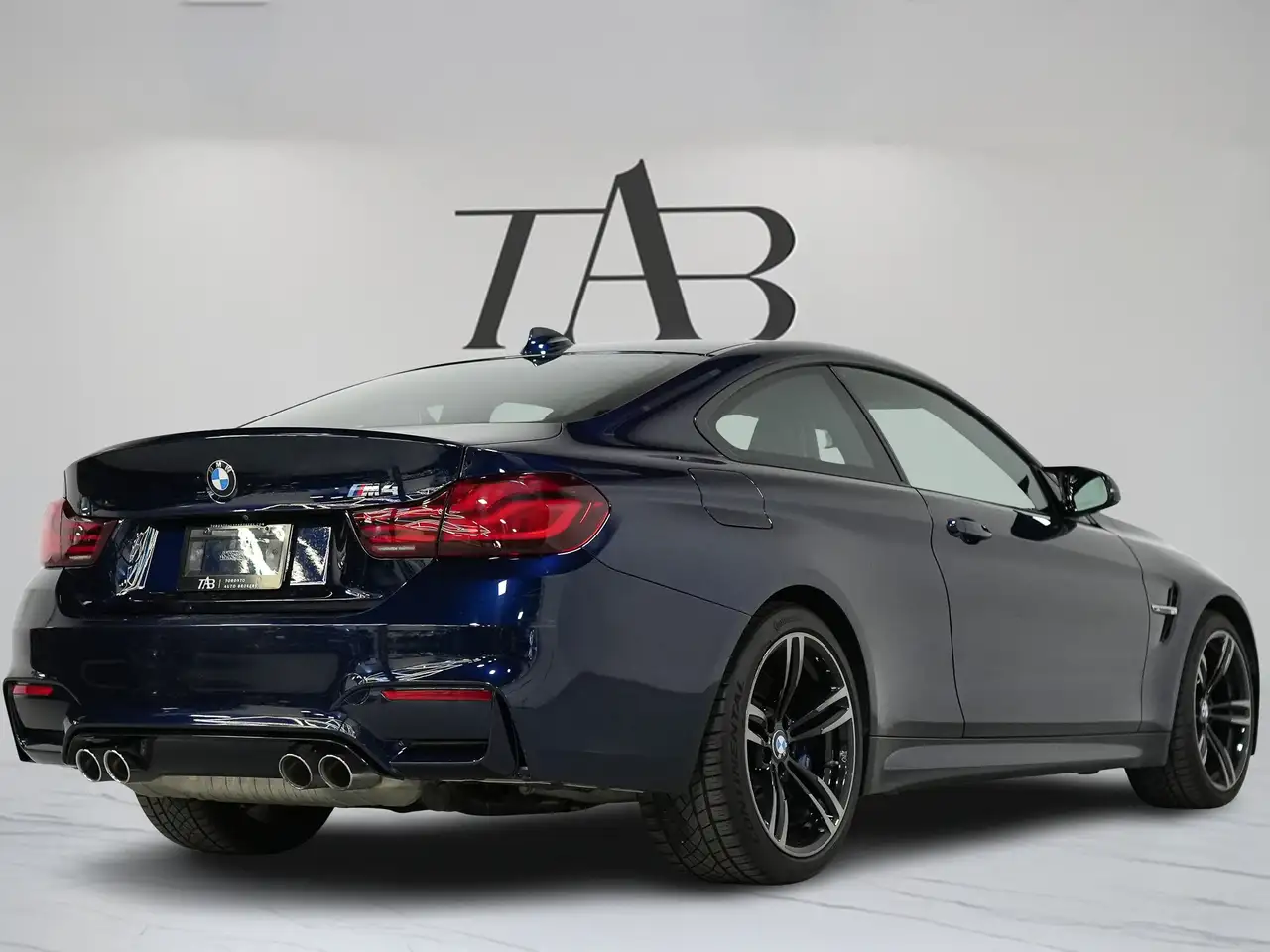 BMW M4 снимка BMW M4