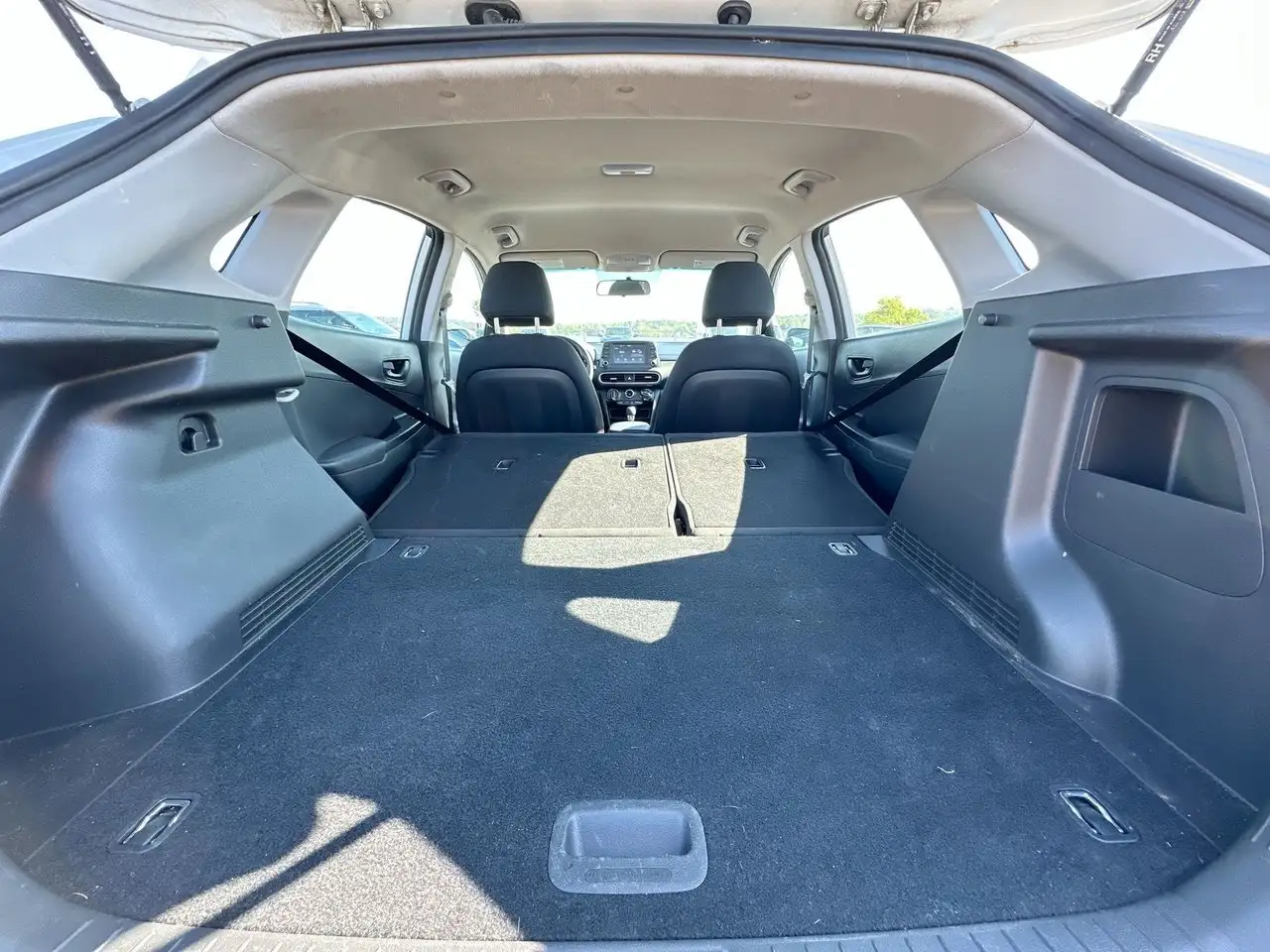 Hyundai KONA снимка Hyundai KONA