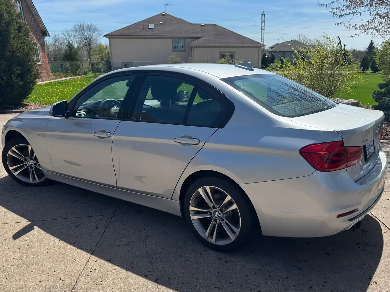 BMW 3 Series снимка BMW 3 Series