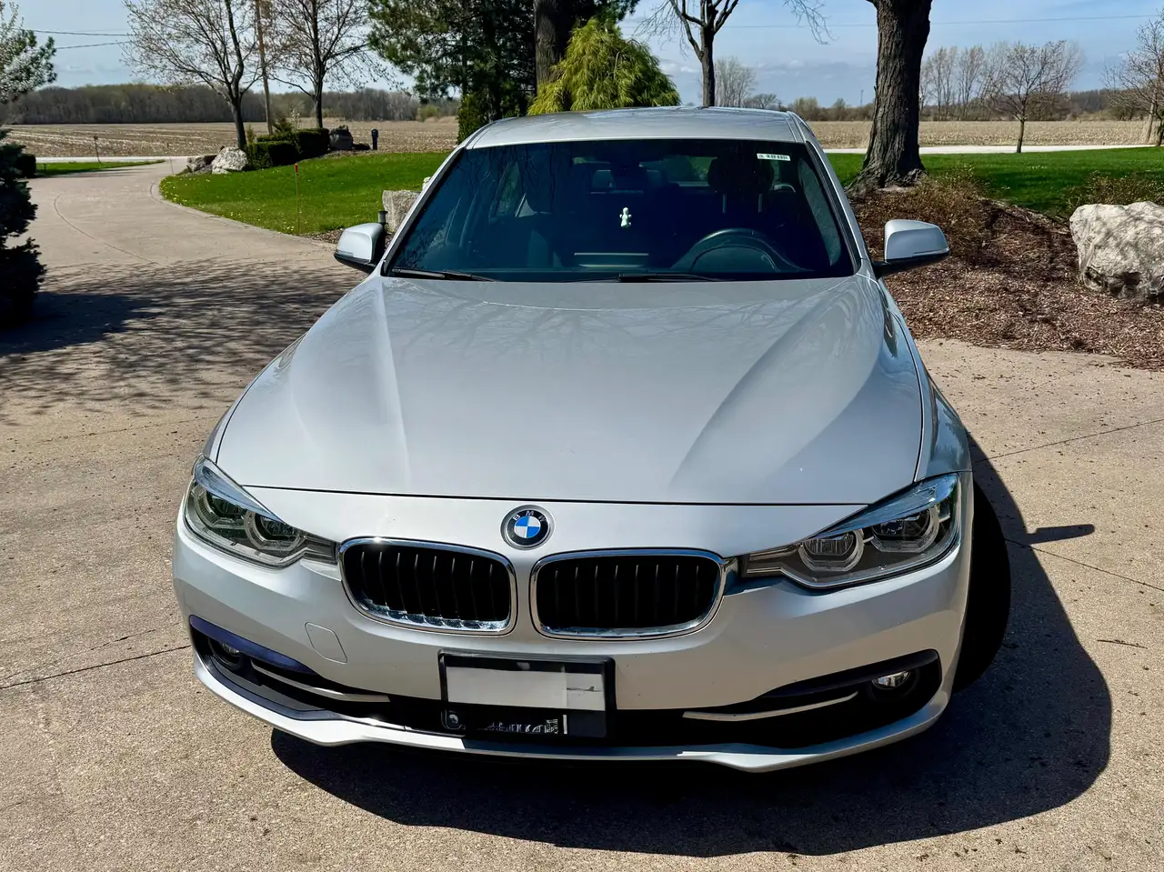 BMW 3 Series снимка BMW 3 Series