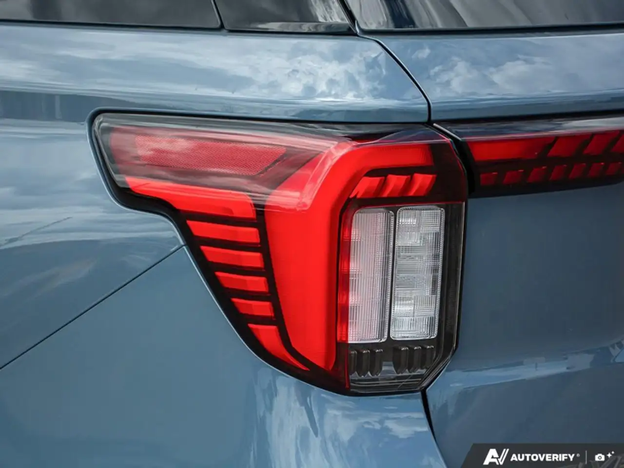 Ford Explorer photo Ford Explorer