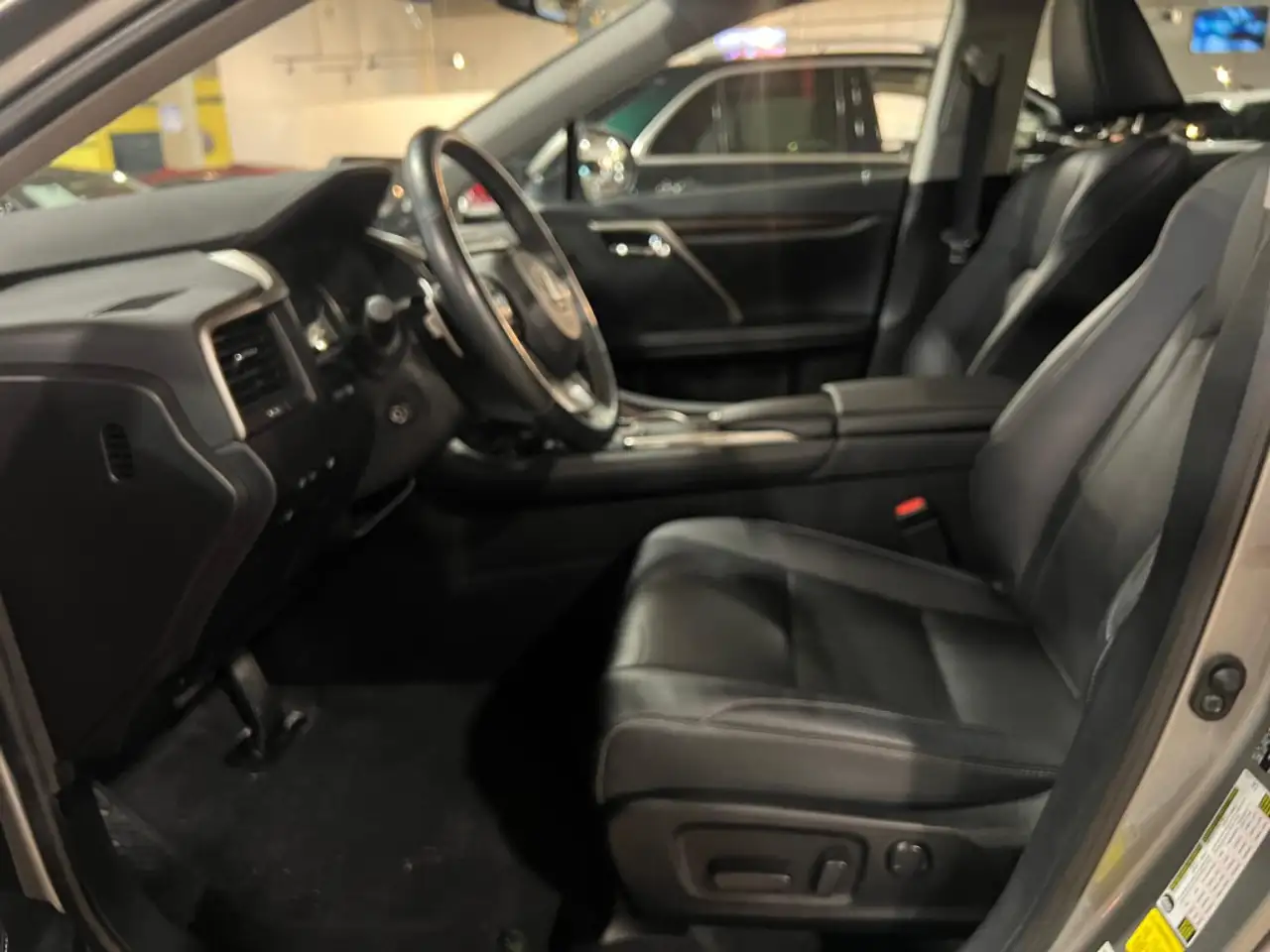 Lexus RX photo Lexus RX