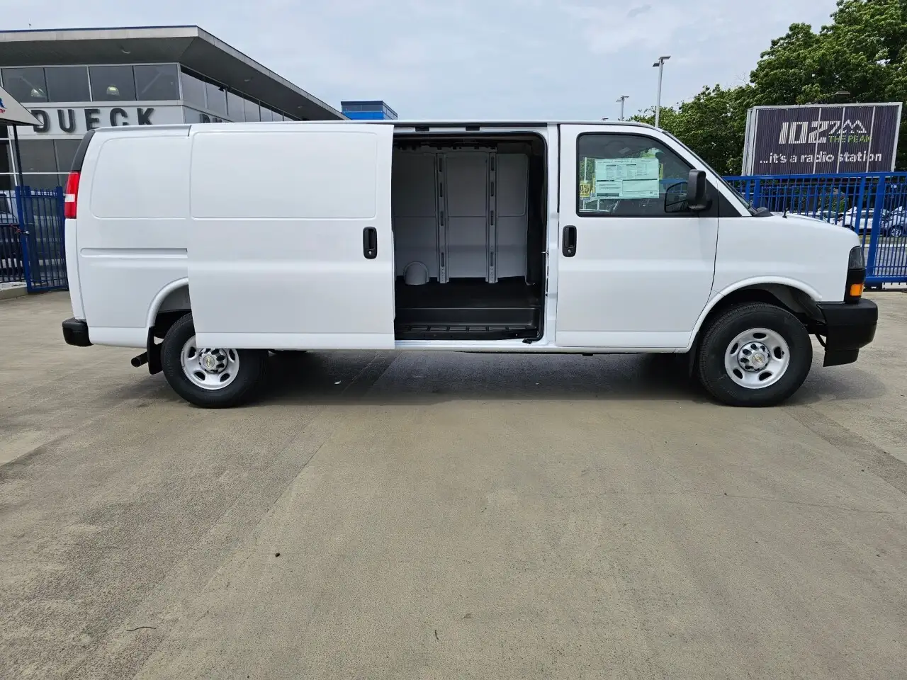 Chevrolet Express 3500 fotografie Chevrolet Express 3500