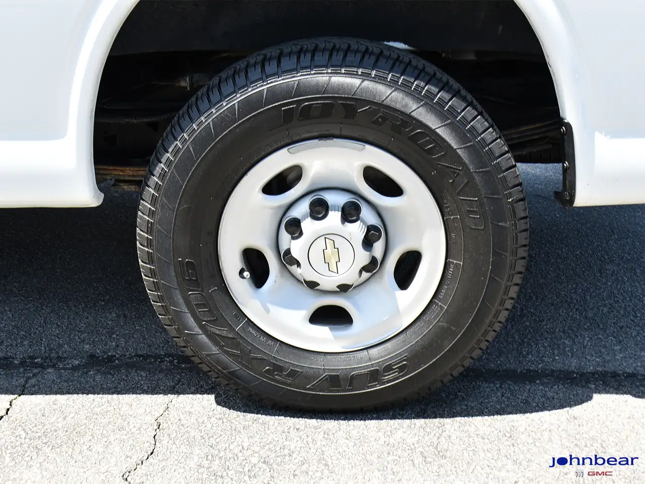 Chevrolet Express 2500 photo Chevrolet Express 2500