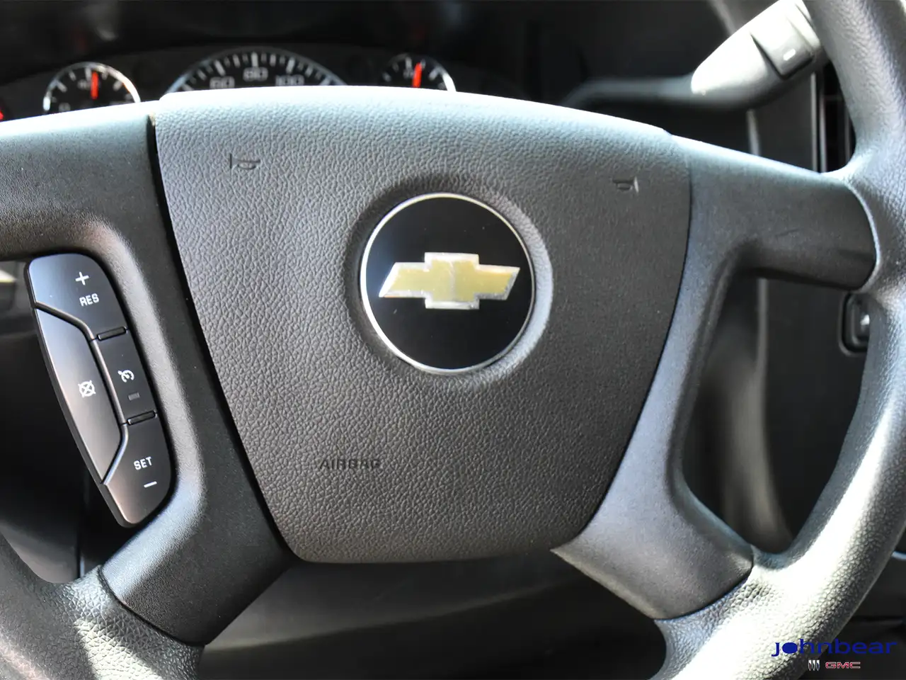 Chevrolet Express 2500 photo Chevrolet Express 2500