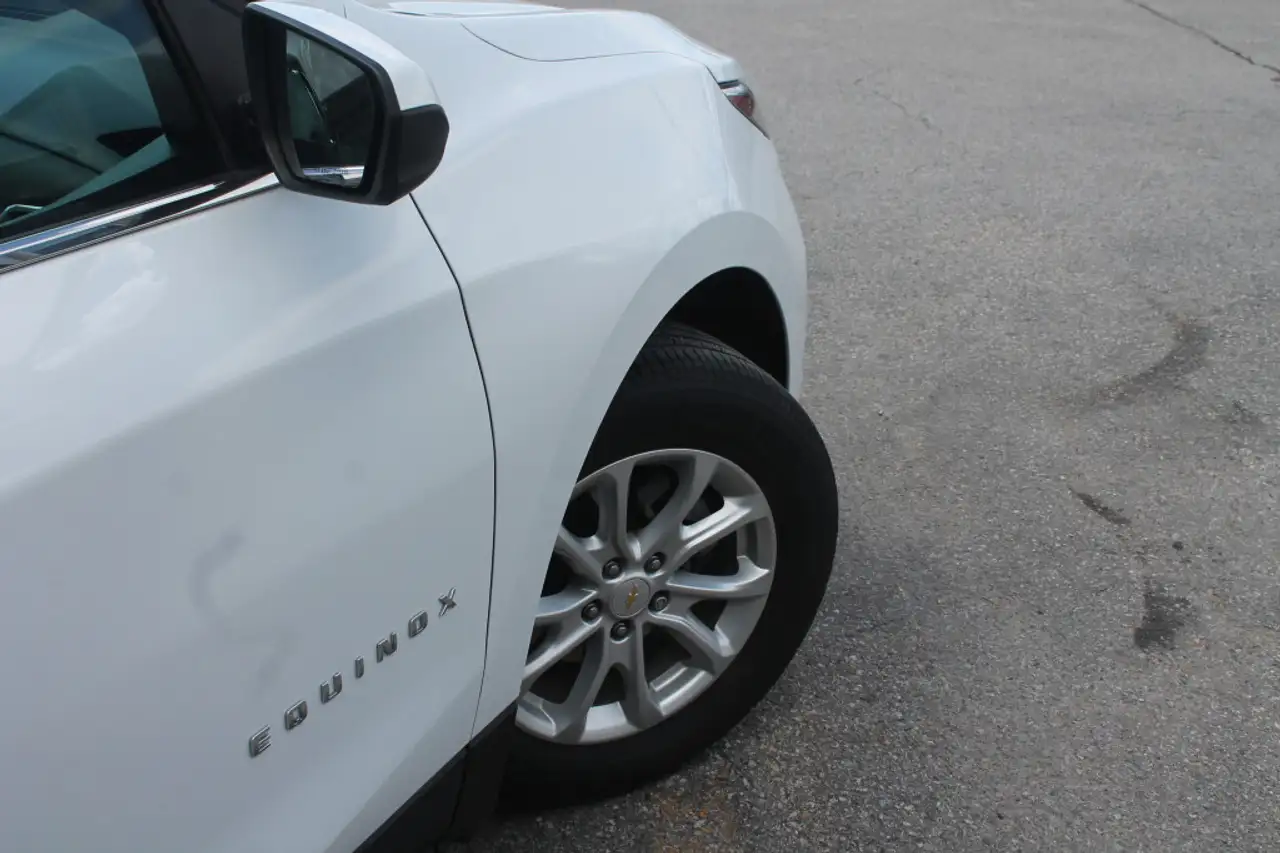 Chevrolet Equinox photo Chevrolet Equinox