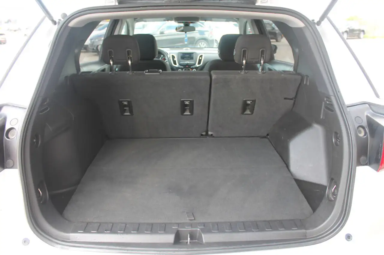 Chevrolet Equinox photo Chevrolet Equinox
