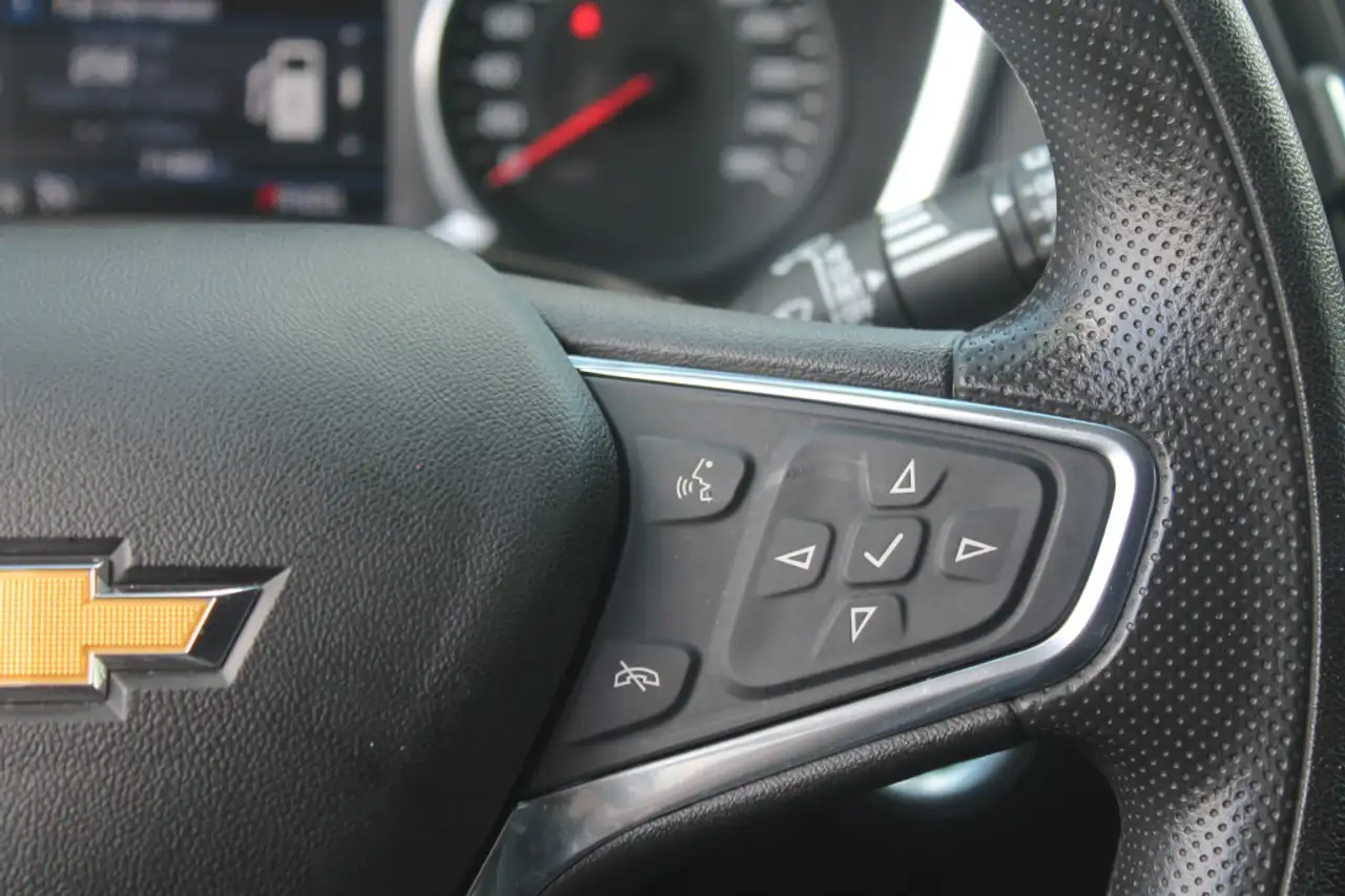 Chevrolet Equinox photo Chevrolet Equinox