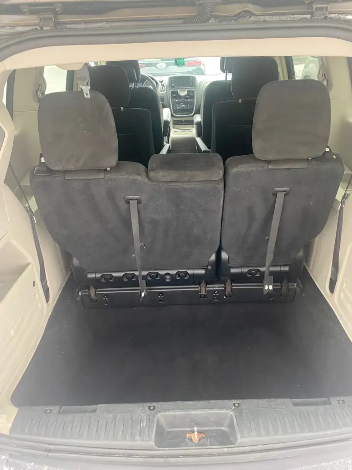 Chrysler Town & Country photo Chrysler Town & Country