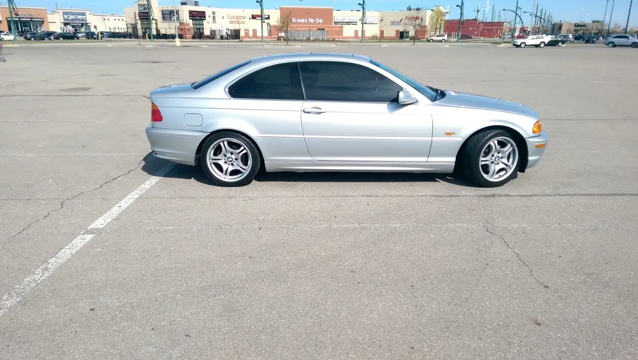 BMW 3 Series photo BMW 3 Series