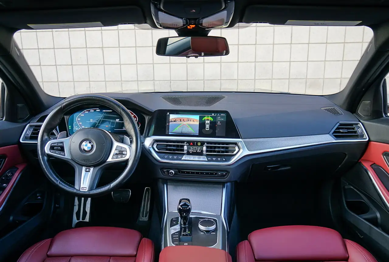 BMW 3 Series снимка BMW 3 Series