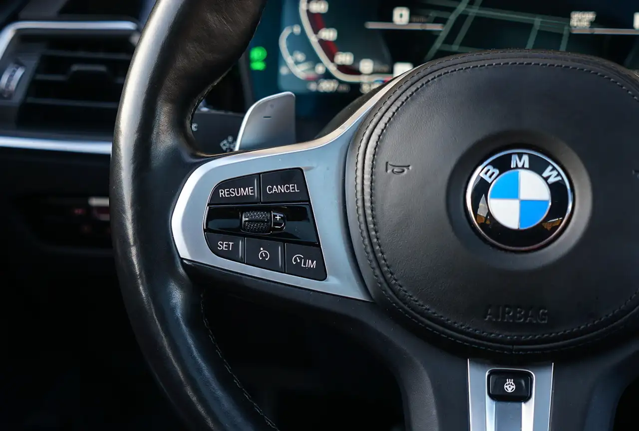 BMW 3 Series снимка BMW 3 Series