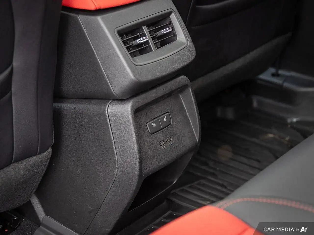 Chevrolet Equinox photo Chevrolet Equinox