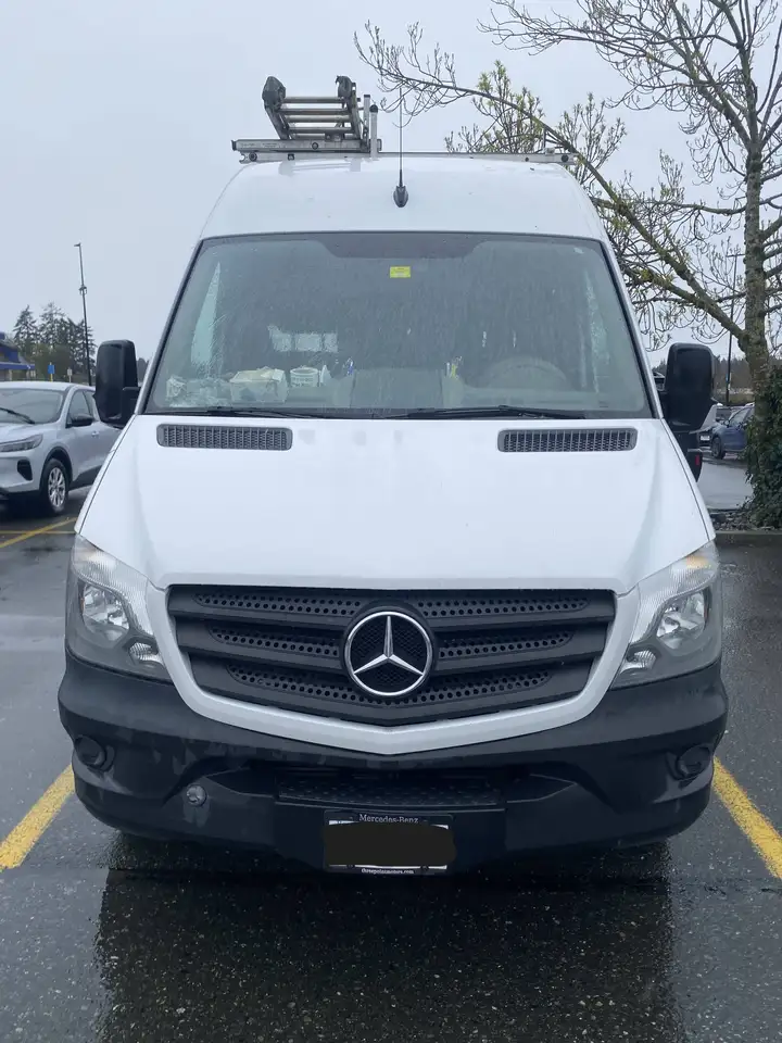 Mercedes-Benz Sprinter photo Mercedes-Benz Sprinter