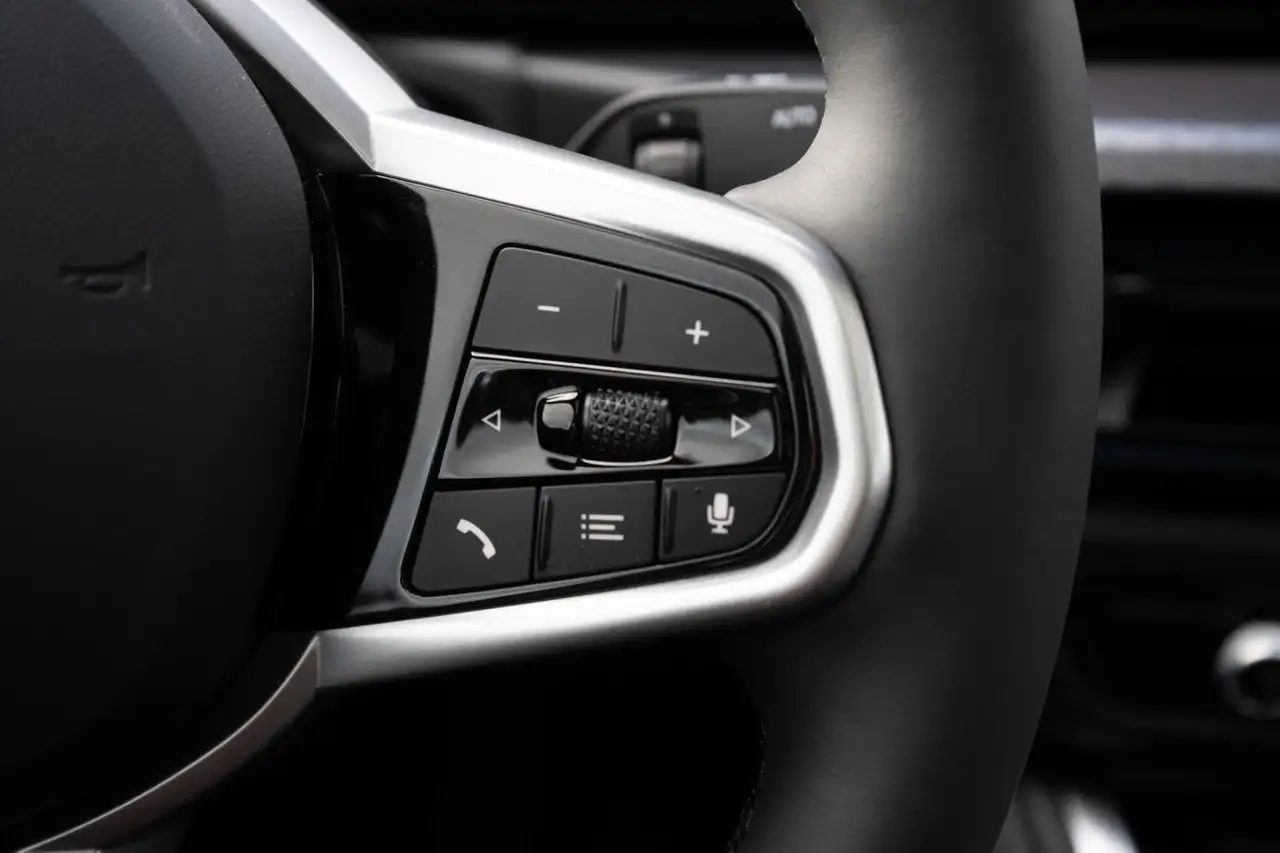 BMW i4 photo BMW i4