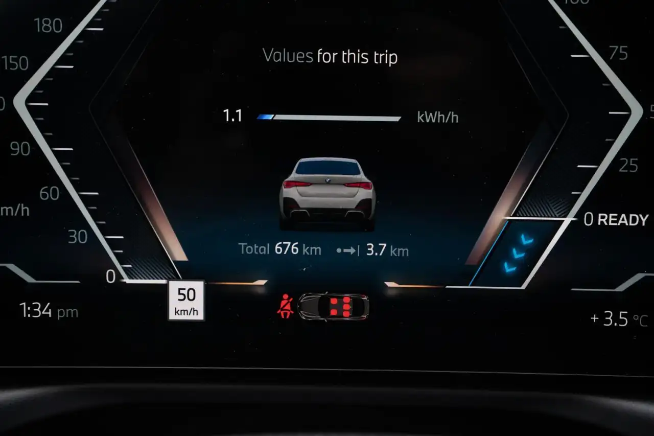BMW i4 photo BMW i4