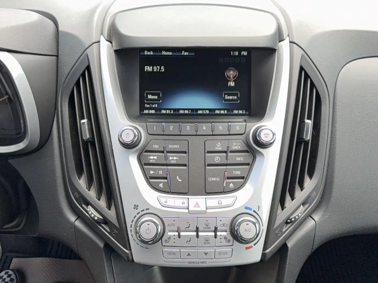 Chevrolet Equinox photo Chevrolet Equinox