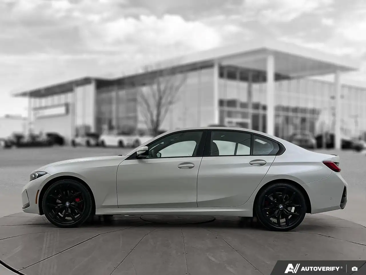 BMW 3 Series photo BMW 3 Series