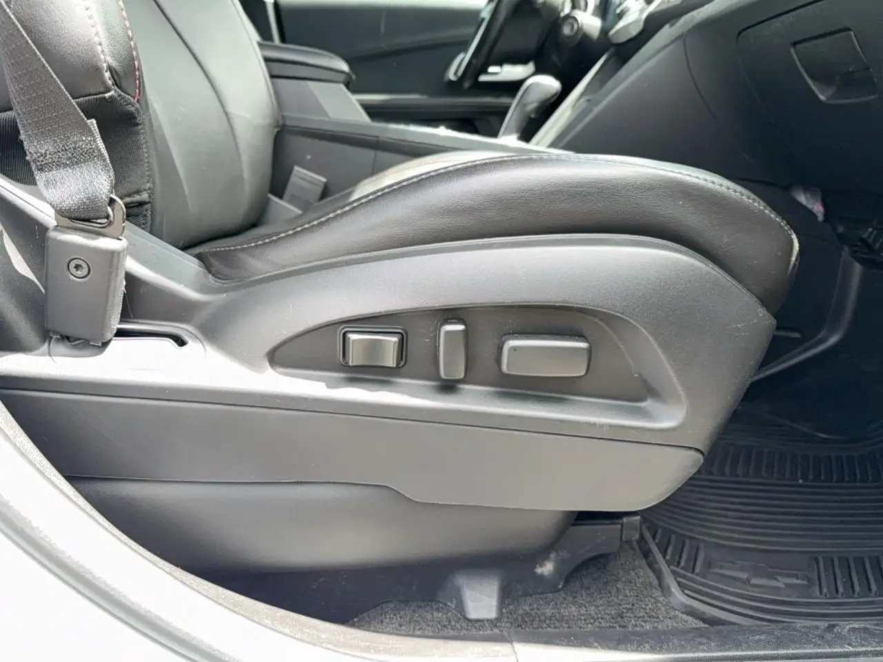 Chevrolet Equinox photo Chevrolet Equinox