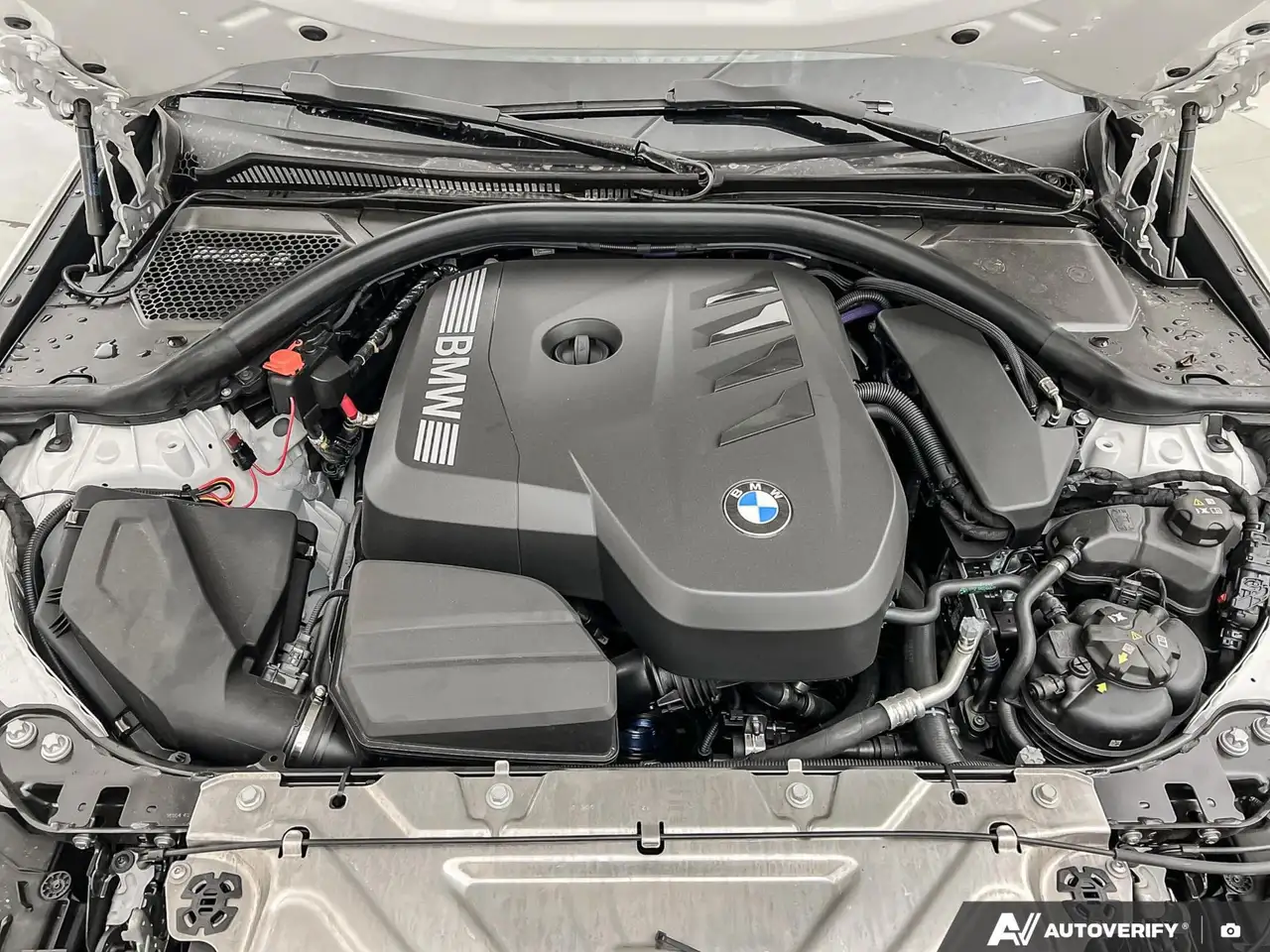 BMW 3 Series photo BMW 3 Series