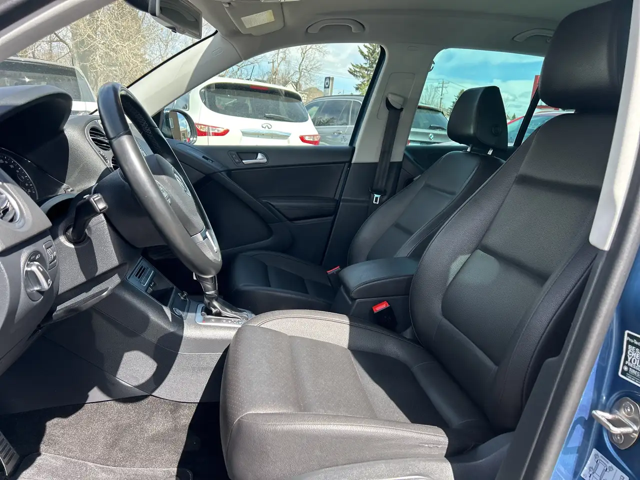 Volkswagen Tiguan photo Volkswagen Tiguan