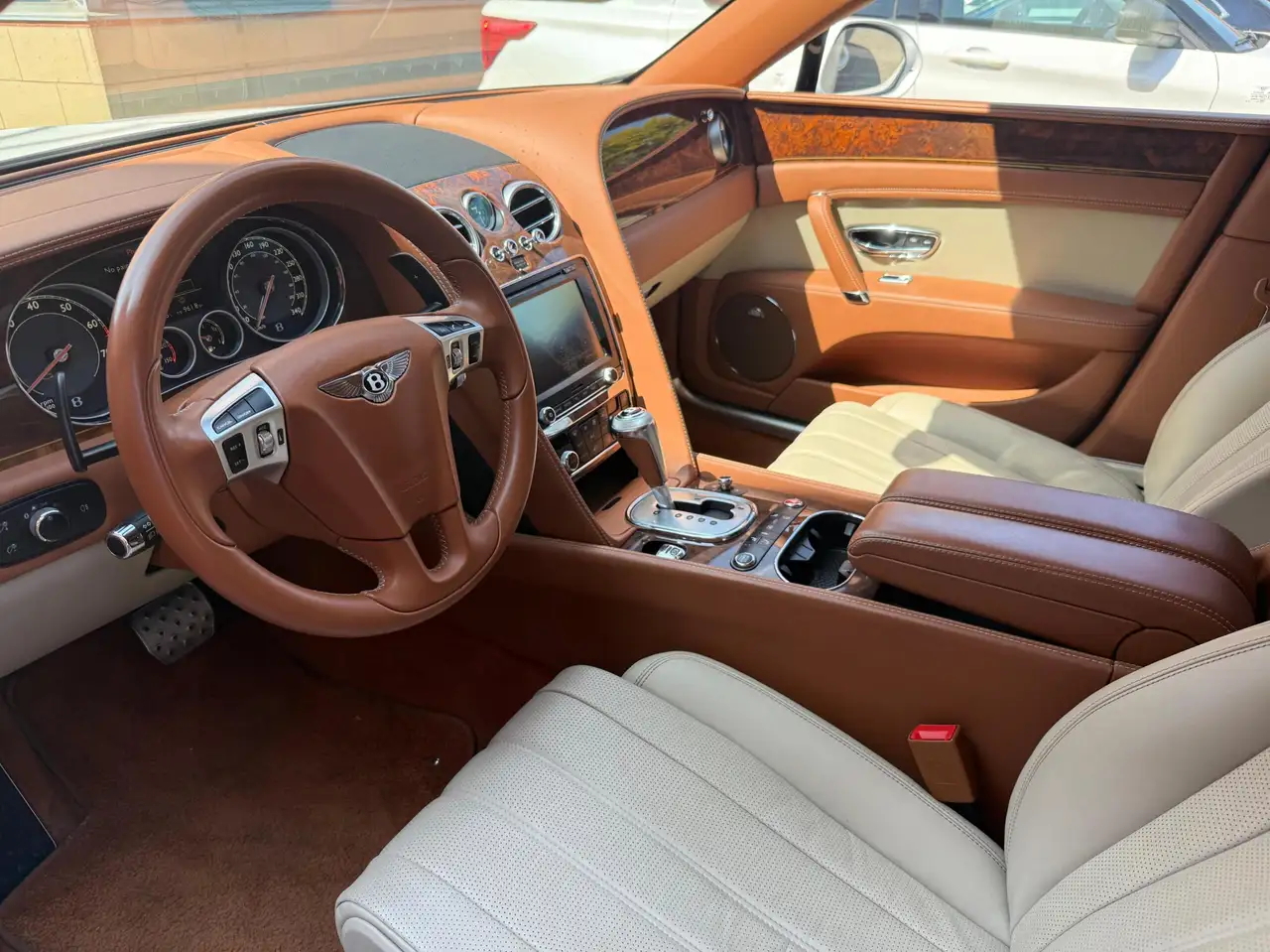 Bentley Flying Spur fotografie Bentley Flying Spur