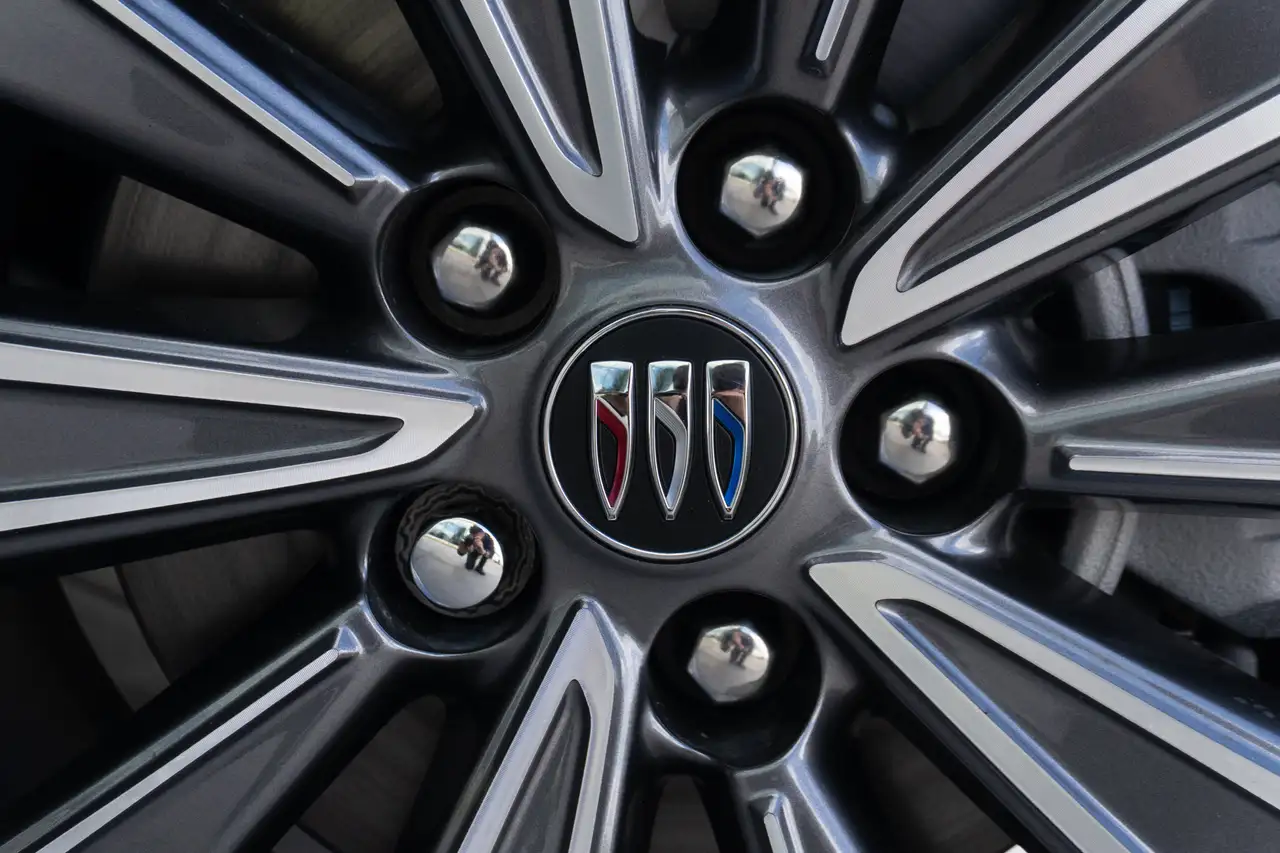 Buick Envision снимка Buick Envision