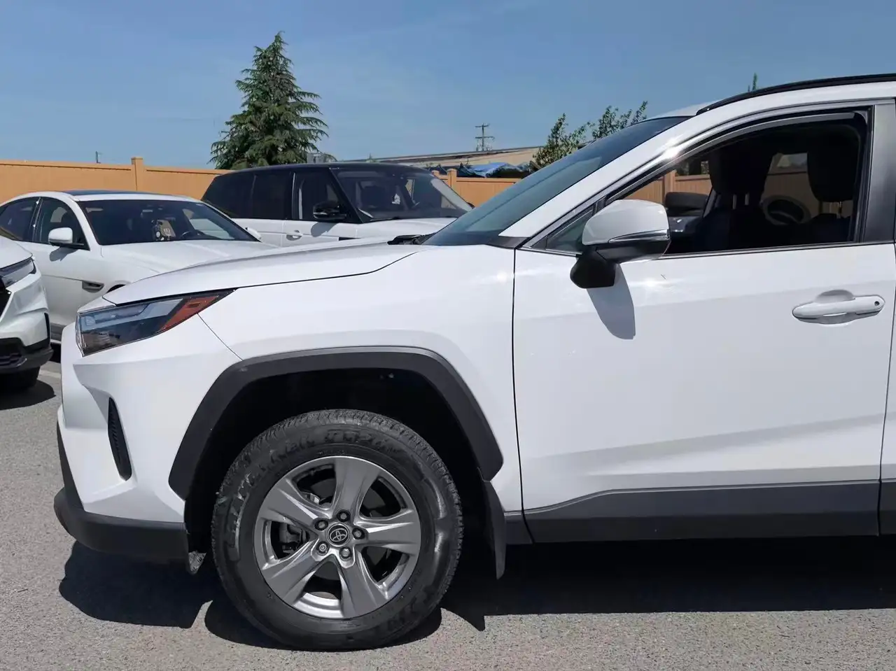 Toyota RAV 4 photo Toyota RAV 4