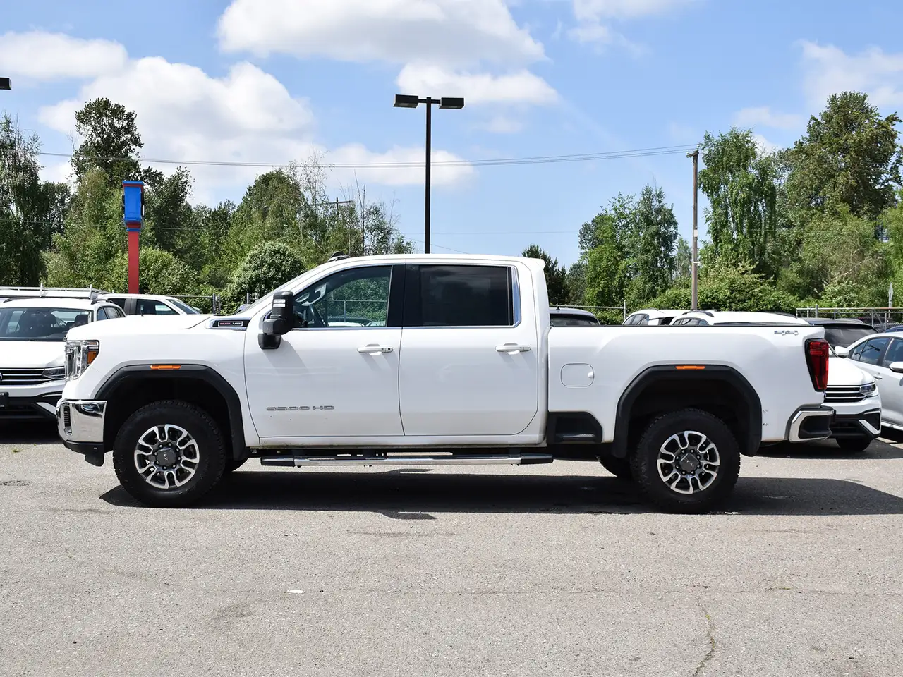 GMC Sierra 3500HD photo GMC Sierra 3500HD