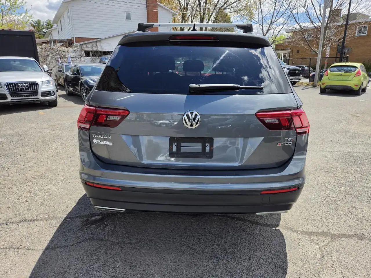 Volkswagen Tiguan снимка Volkswagen Tiguan