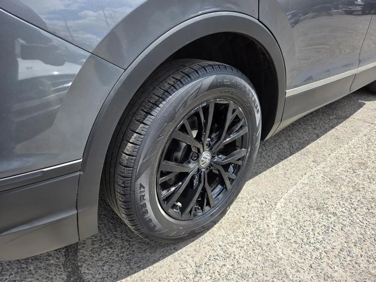Volkswagen Tiguan снимка Volkswagen Tiguan