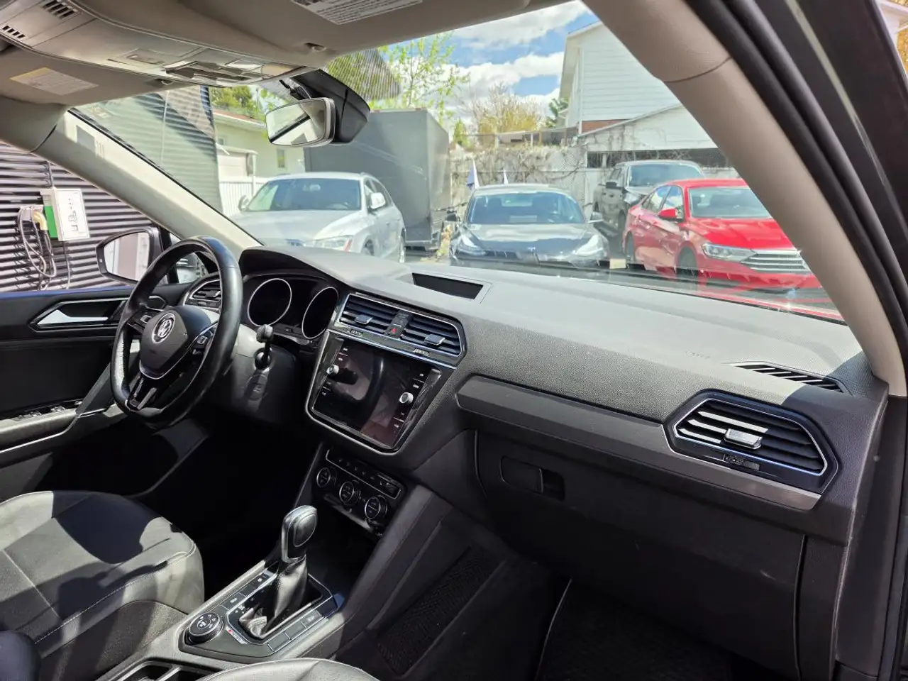 Volkswagen Tiguan снимка Volkswagen Tiguan