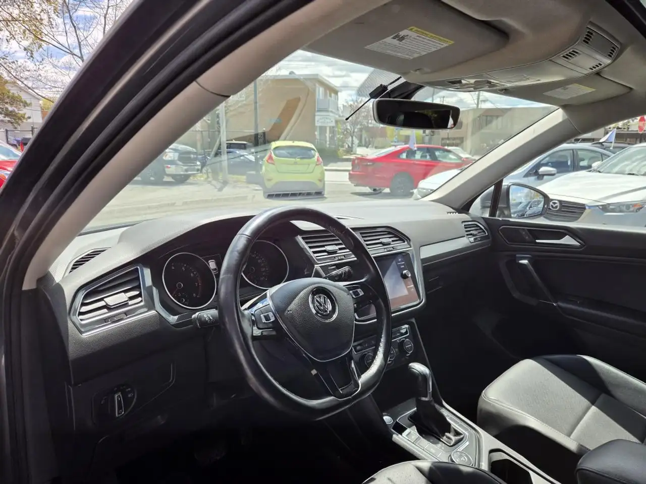 Volkswagen Tiguan снимка Volkswagen Tiguan
